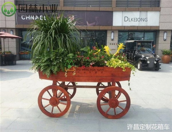 定製花箱車